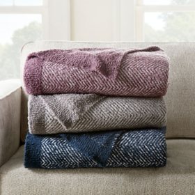 Member's Mark Luxury Premier Collection Herringbone Cozy Knit Throw